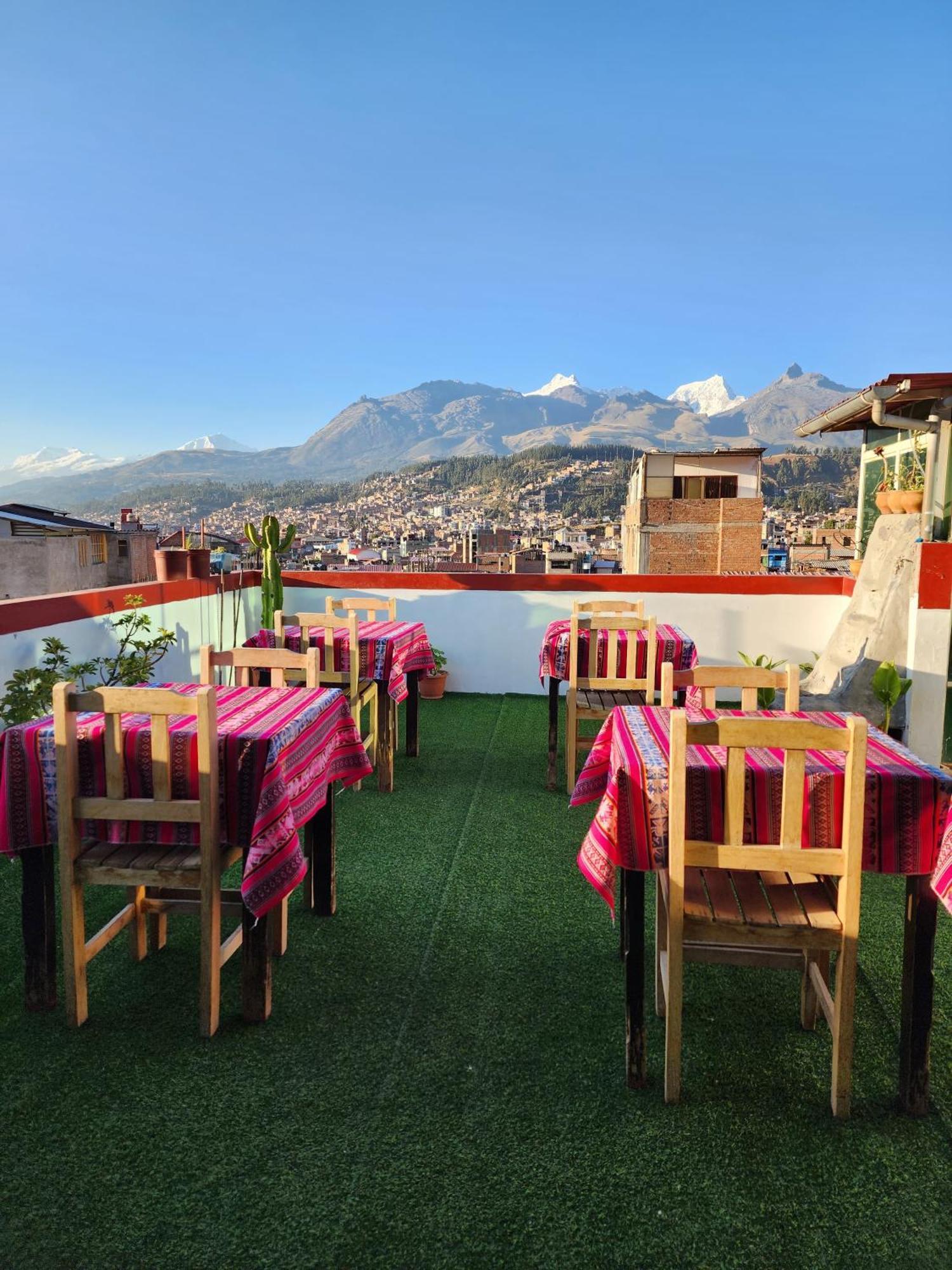 Lhotse Hostel B&B Huaraz  Bagian luar foto