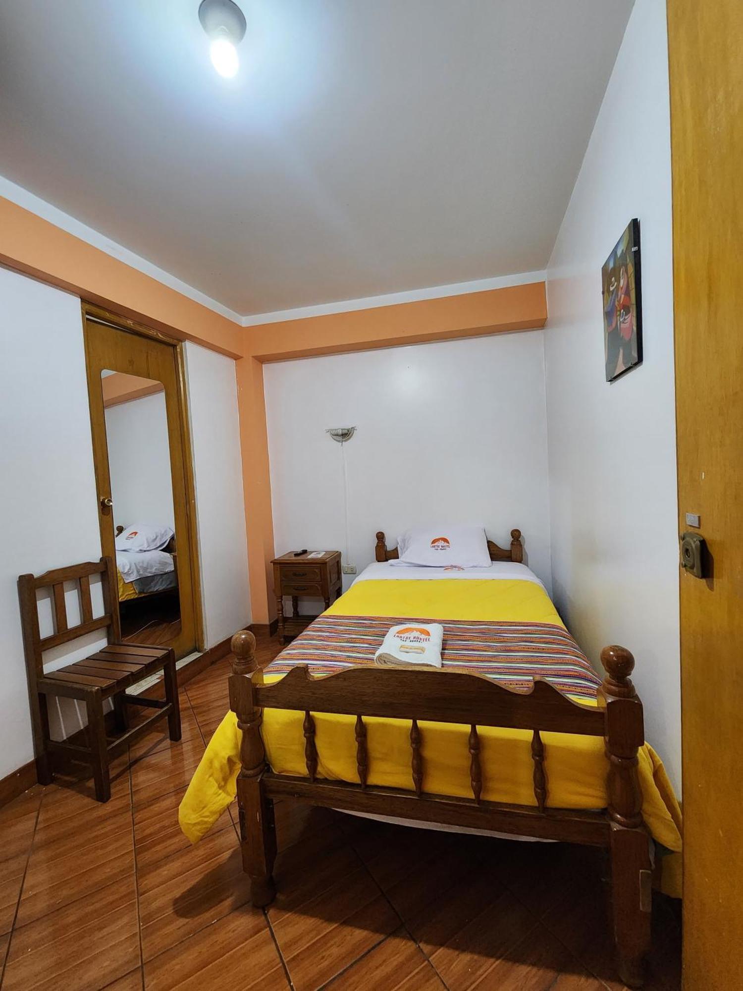 Lhotse Hostel B&B Huaraz  Bagian luar foto