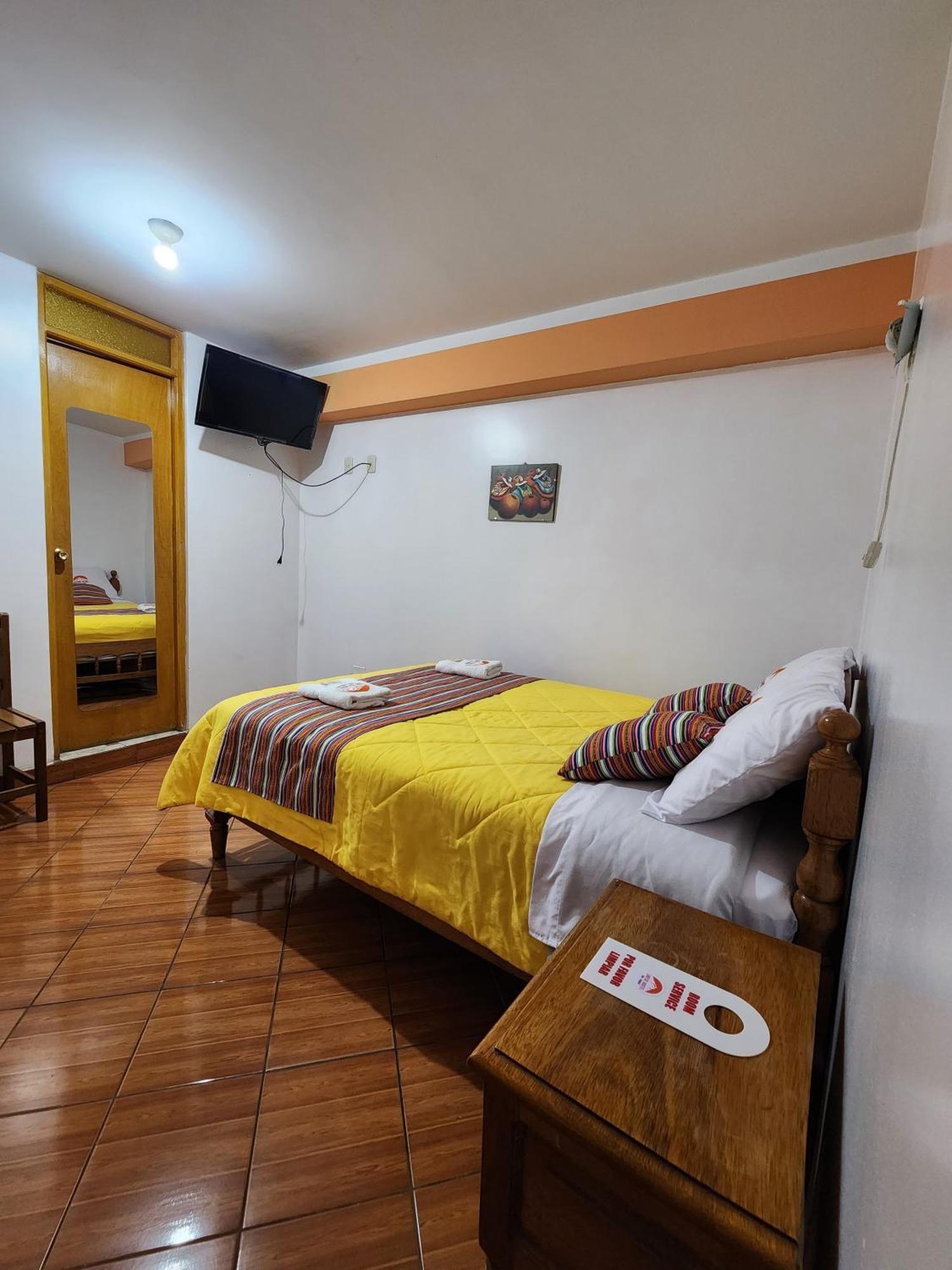 Lhotse Hostel B&B Huaraz  Bagian luar foto