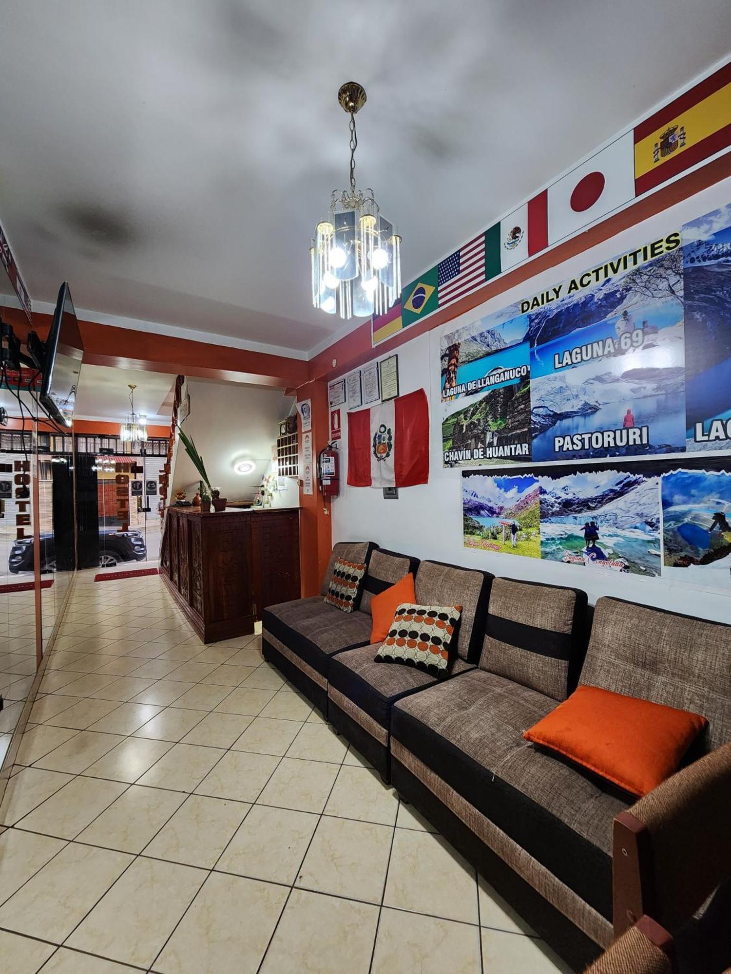 Lhotse Hostel B&B Huaraz  Bagian luar foto